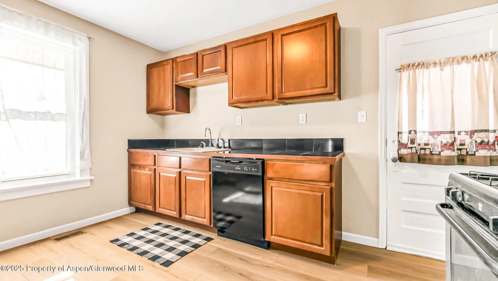 17 of 33 - 694 Russell Street, Craig, CO