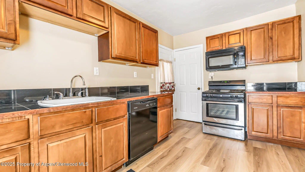 18 of 33 - 694 Russell Street, Craig, CO