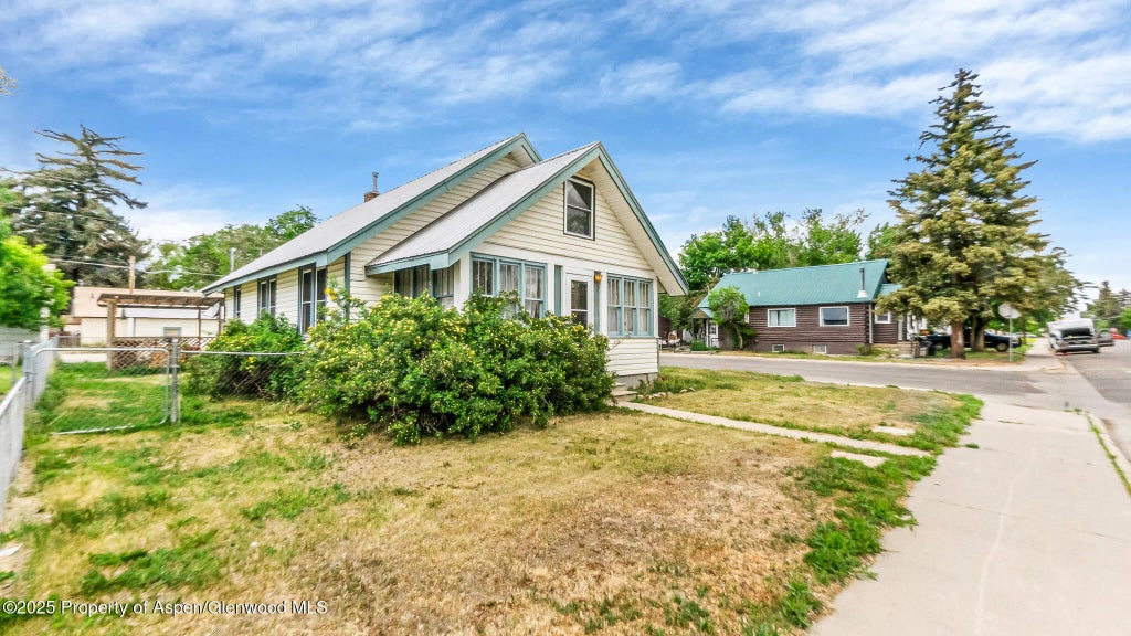 2 of 33 - 694 Russell Street, Craig, CO