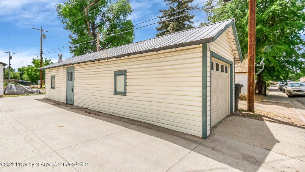 8 of 33 - 694 Russell Street, Craig, CO