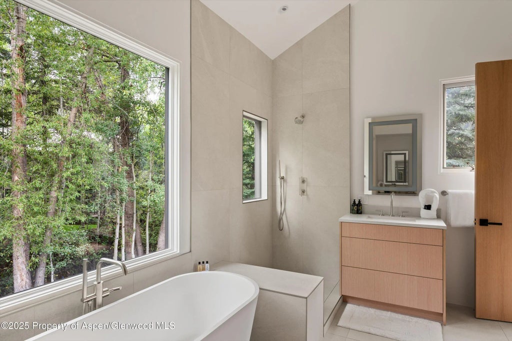 17 of 33 - 440 Alpine Court, Aspen, CO