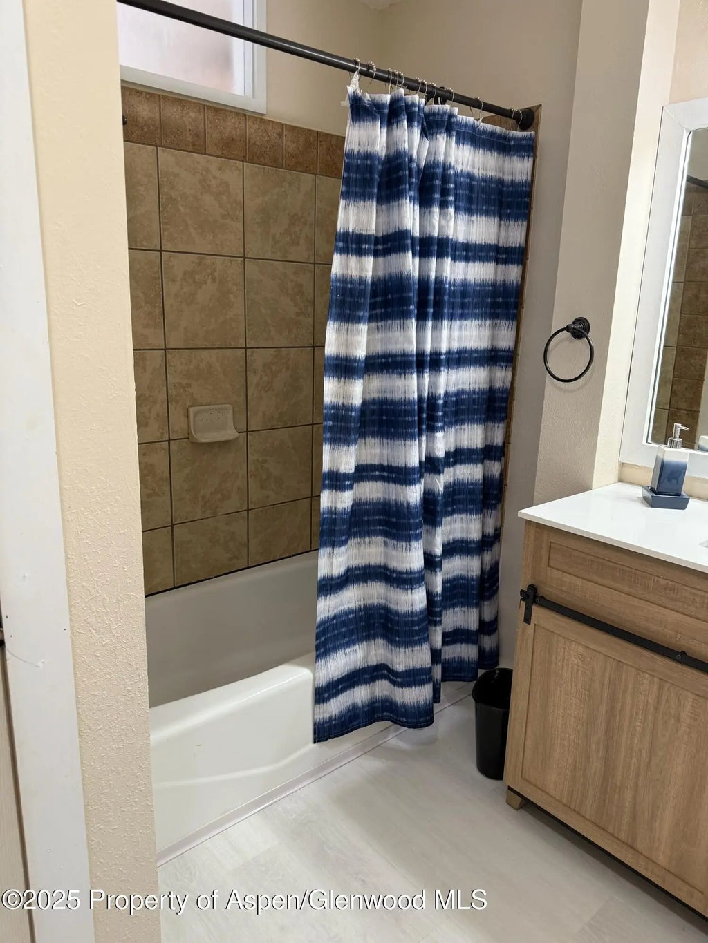 19 of 20 - 1101 Village Road Ll3b, Carbondale, CO