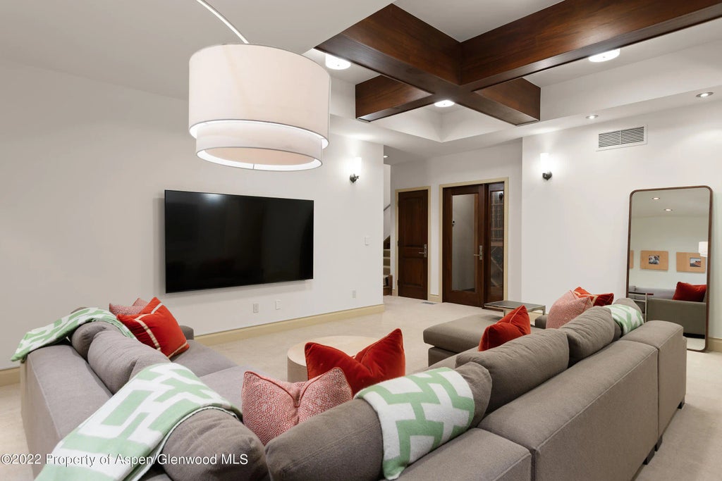 21 of 31 - 509 W Hopkins Avenue, Aspen, CO