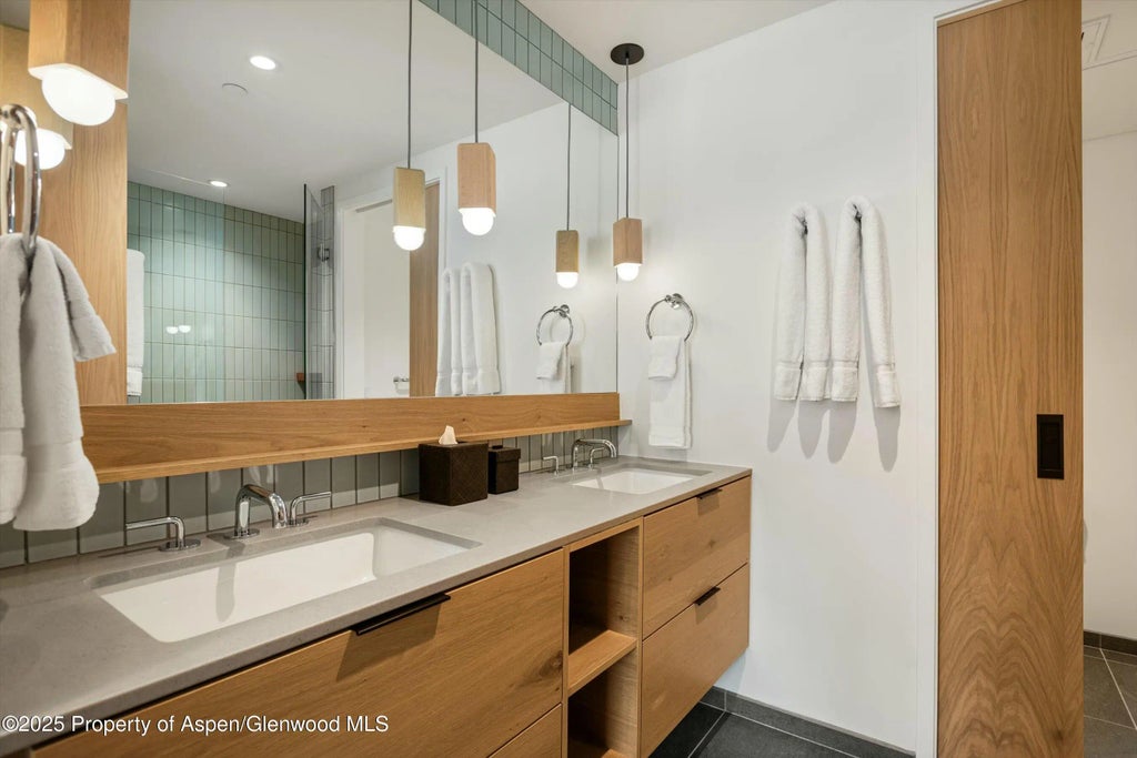 13 of 37 - 119 Wood Road 505, Snowmass Village, CO