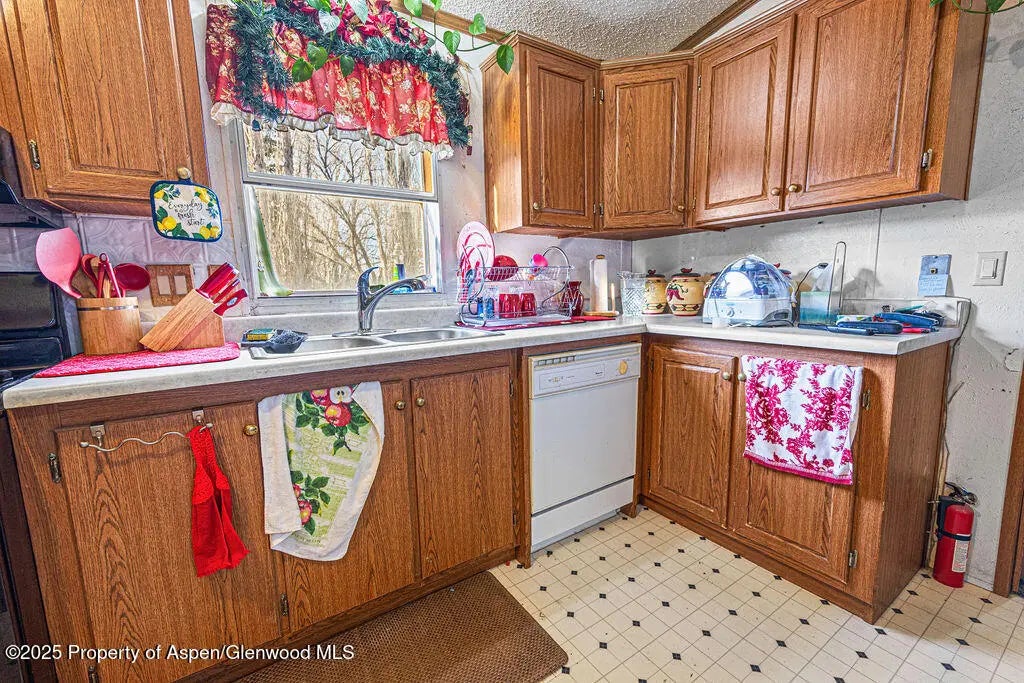 6 of 40 - 974 Aspen Avenue, Craig, CO