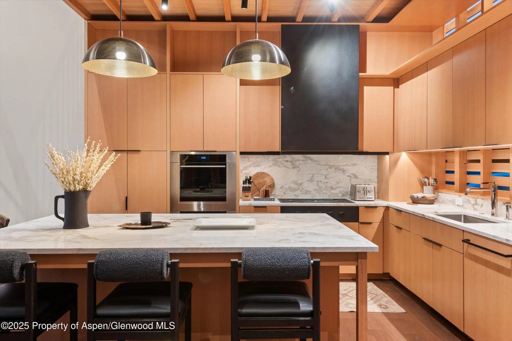 6 of 31 - 411 Wood Road 8, Snowmass Village, CO