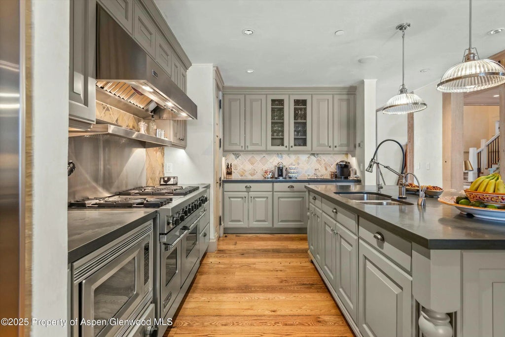 8 of 58 - 99 Steeplechase Drive, Aspen, CO