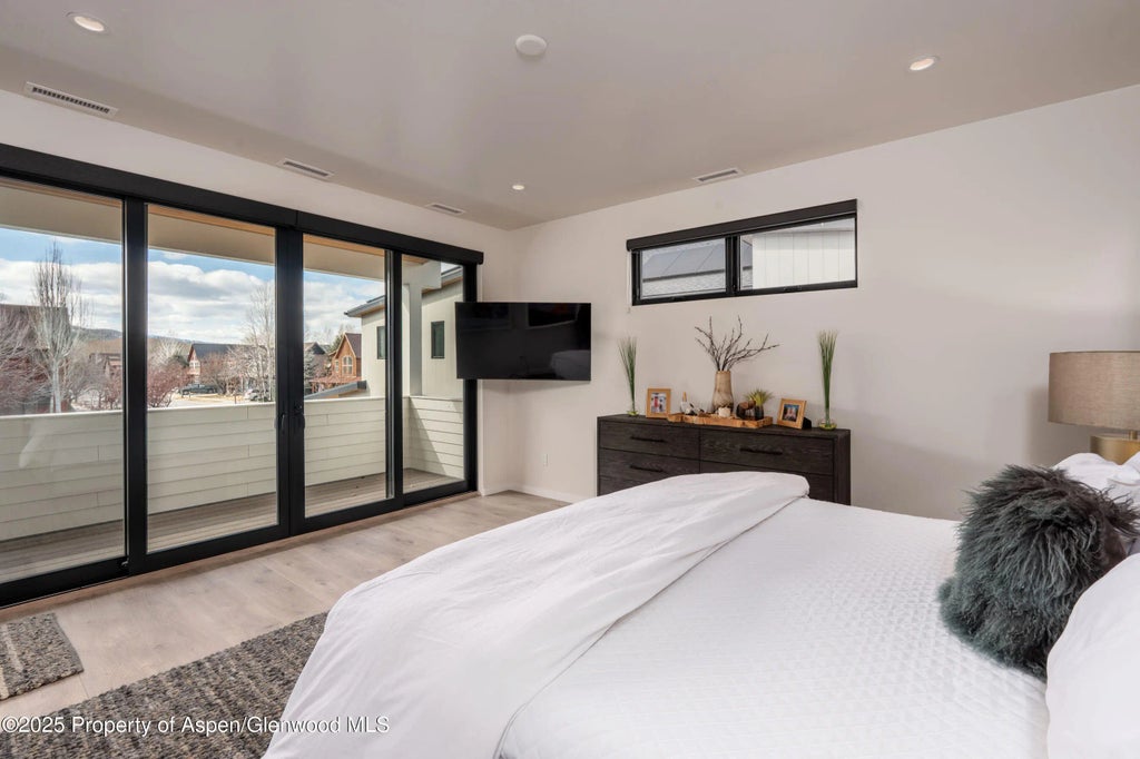 6 of 19 - 219 Juniper Court, Basalt, CO