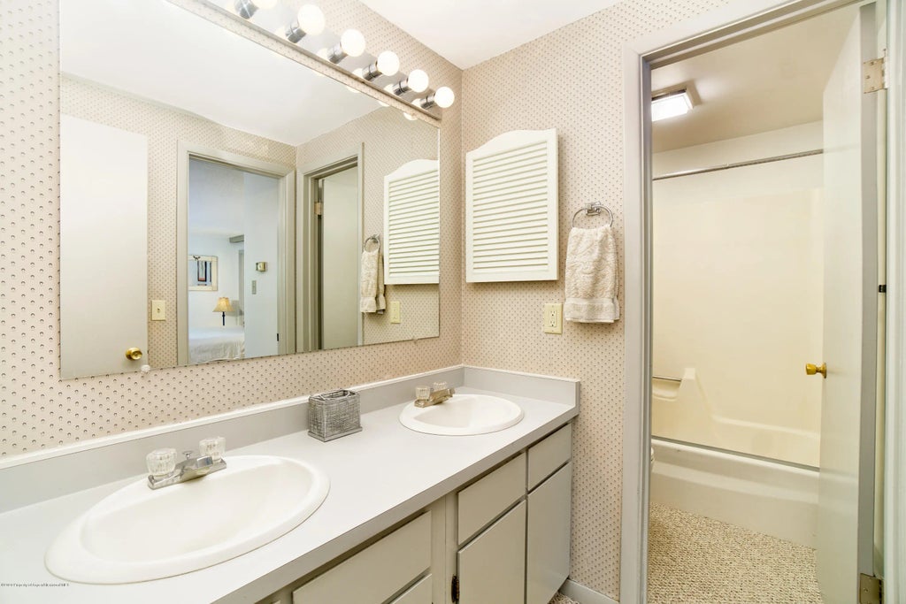 10 of 14 - 935 E Hopkins Avenue 6, Aspen, CO