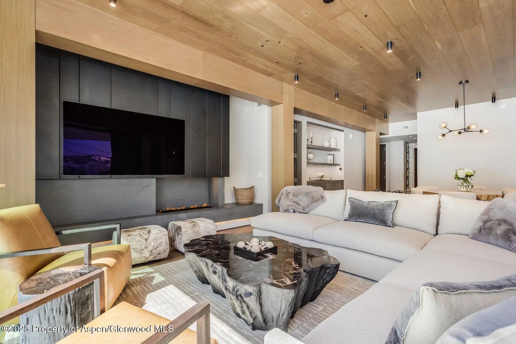 4 of 56 - 180 Wood Road 402, Snowmass Village, CO