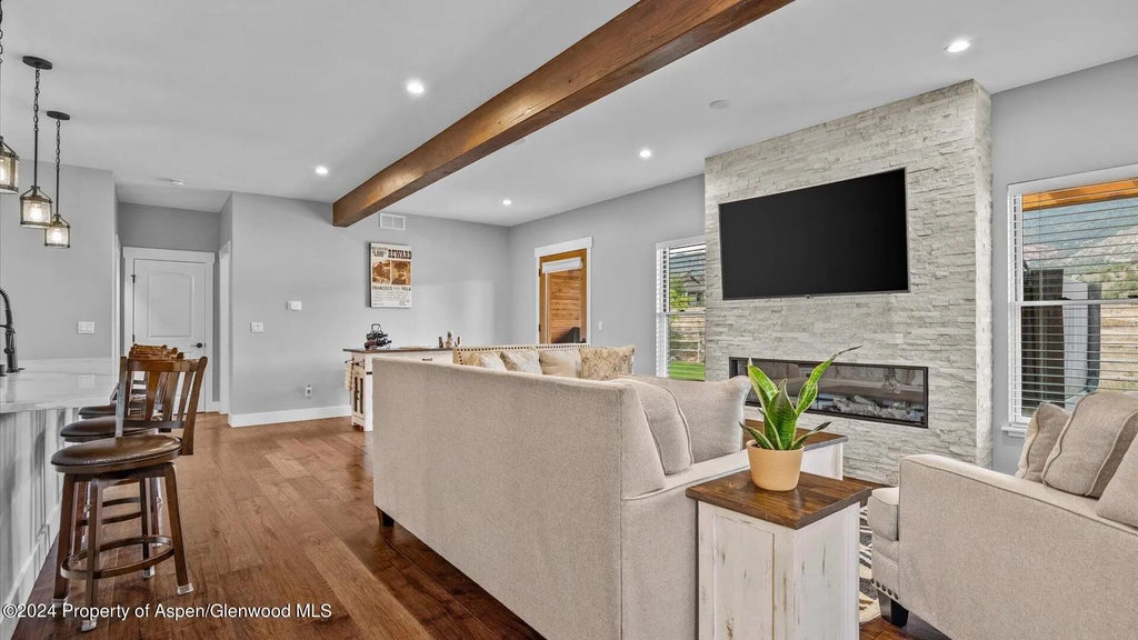 10 of 29 - 276 Blackhawk Drive, New Castle, CO