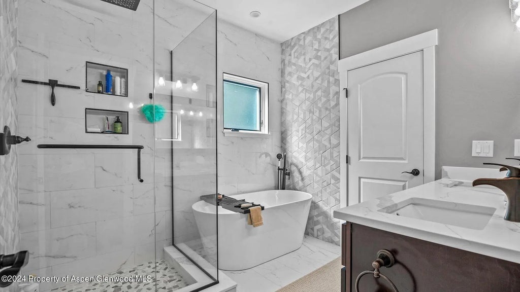 18 of 29 - 276 Blackhawk Drive, New Castle, CO