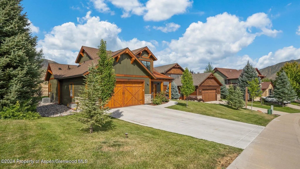 4 of 29 - 276 Blackhawk Drive, New Castle, CO