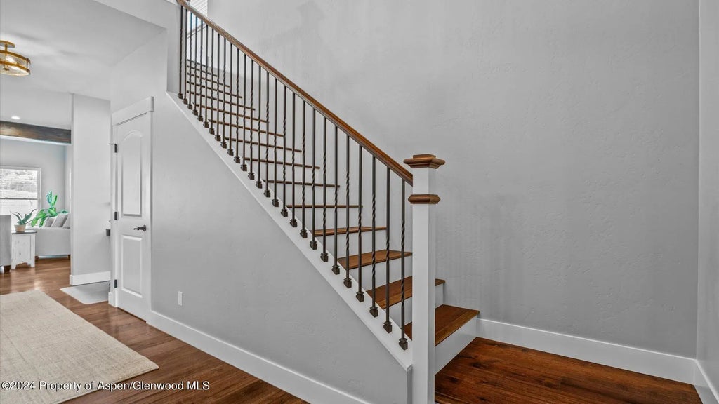 7 of 29 - 276 Blackhawk Drive, New Castle, CO