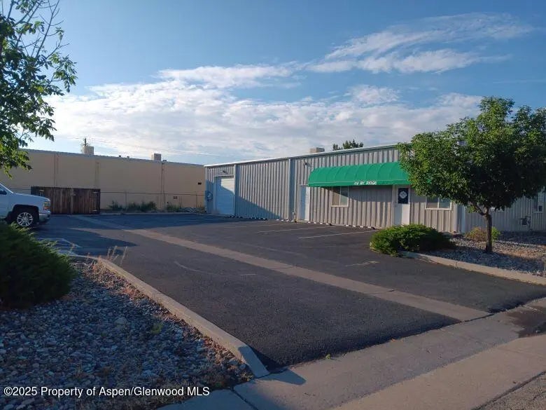 2 of 4 - 462 Glen Road A & B, Grand Junction, CO