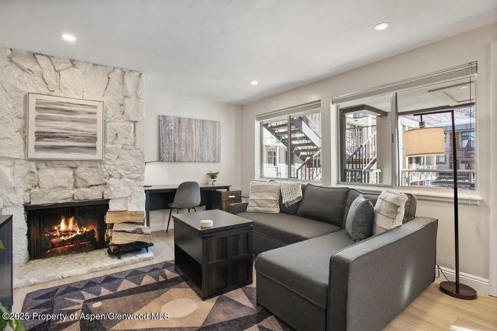 6 of 15 - 940 Waters Avenue #201, Aspen, CO