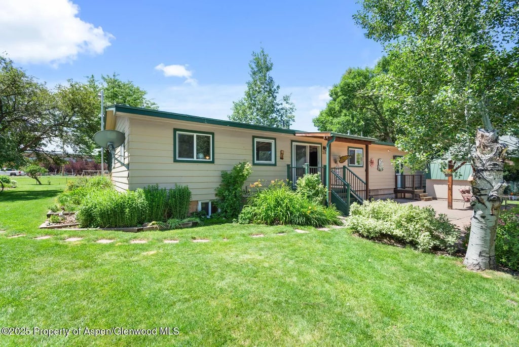 49 of 63 - 584 Grace Drive, Carbondale, CO