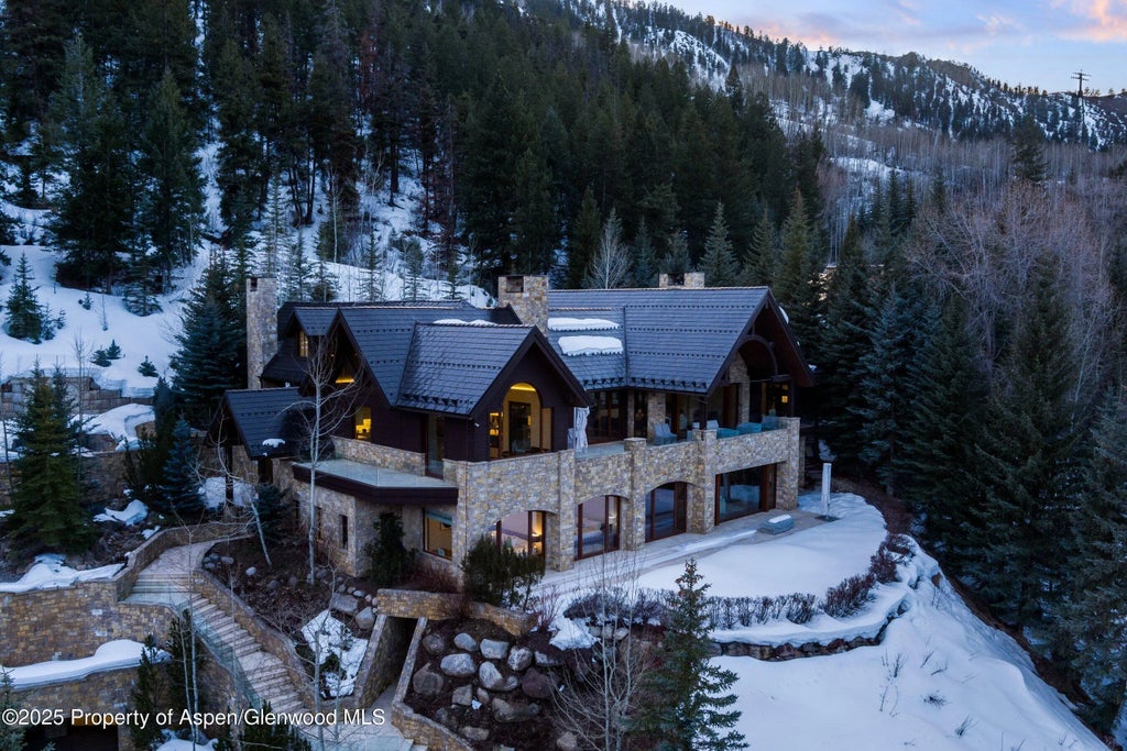 2 of 22 - 1011 Ute Avenue, Aspen, CO