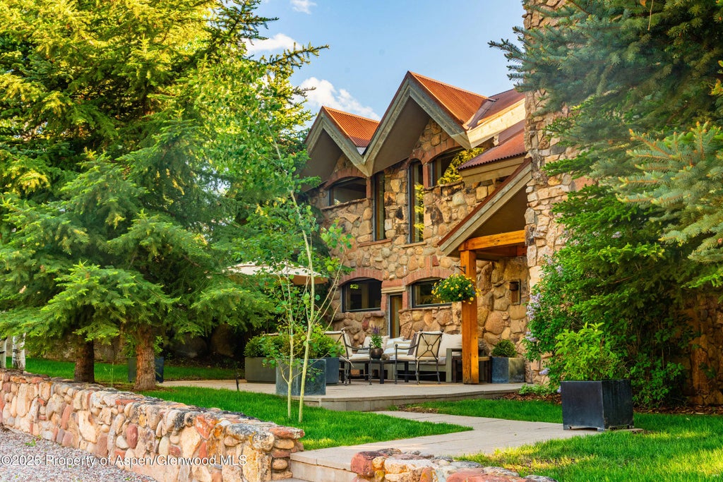 11 of 103 - 26 Bunker Loop, Aspen, CO