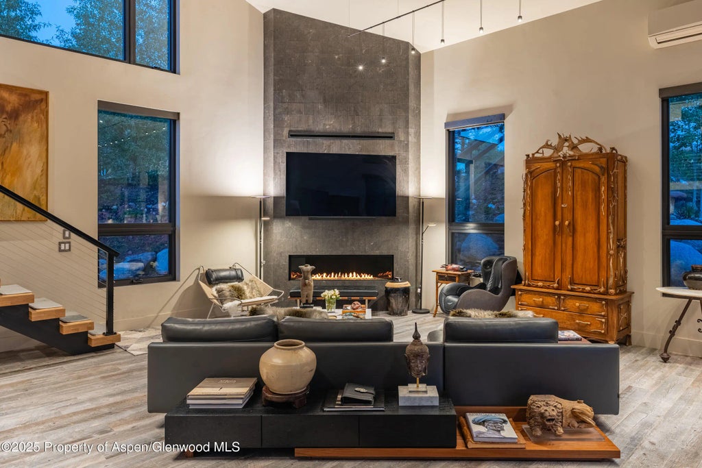 29 of 103 - 26 Bunker Loop, Aspen, CO