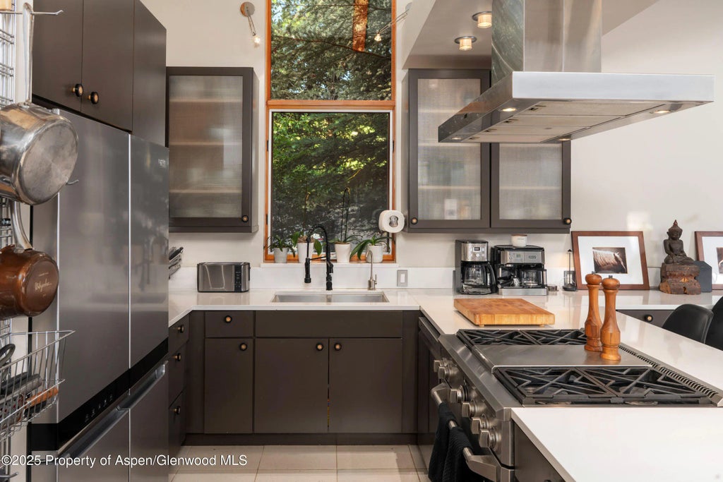 37 of 103 - 26 Bunker Loop, Aspen, CO