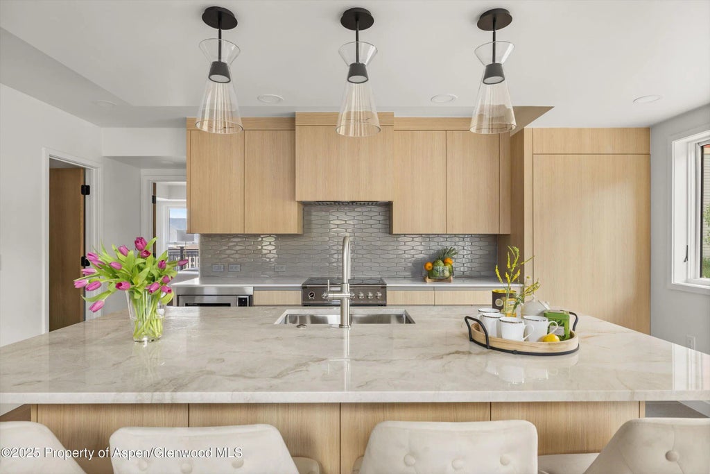 7 of 21 - 360 Wood Road Unit 501, Snowmass Village, CO