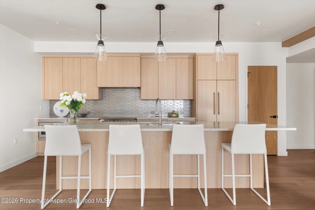 6 of 22 - 360 Wood Road Unit 503, Snowmass Village, CO