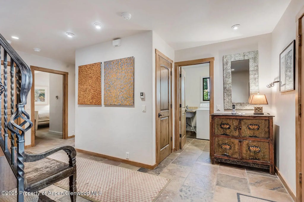 21 of 64 - 851 Ute Avenue B, Aspen, CO