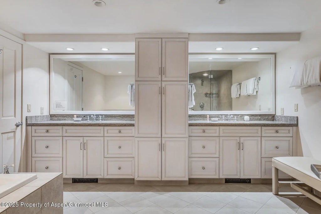 46 of 64 - 851 Ute Avenue B, Aspen, CO