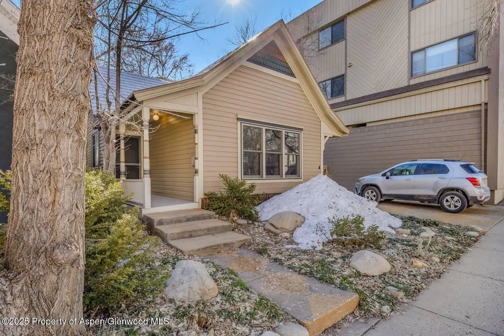 36 of 47 - 726 & 728 Blake Avenue, Glenwood Springs, CO