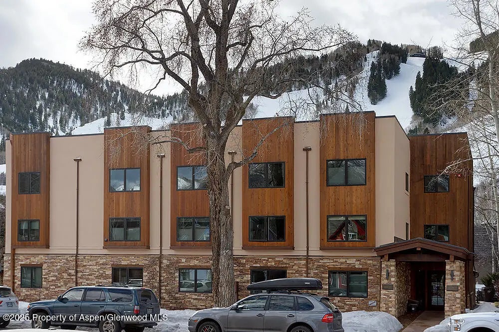 10 of 10 - 119 E Cooper Avenue 27, Aspen, CO