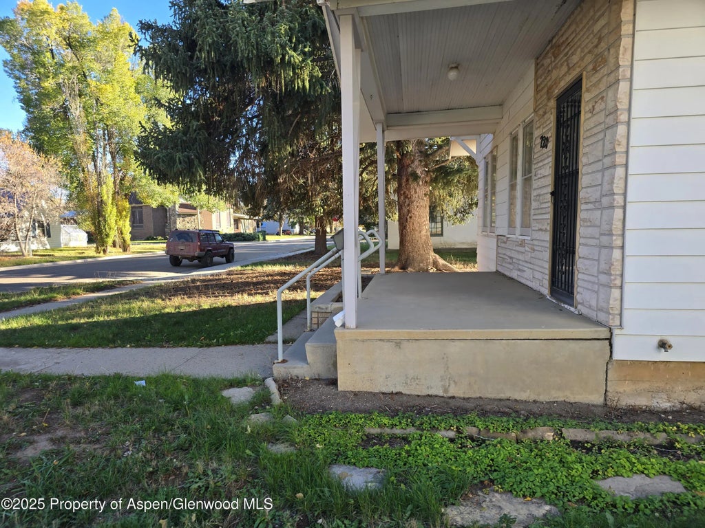 6 of 22 - 720 Barclay Street, Craig, CO