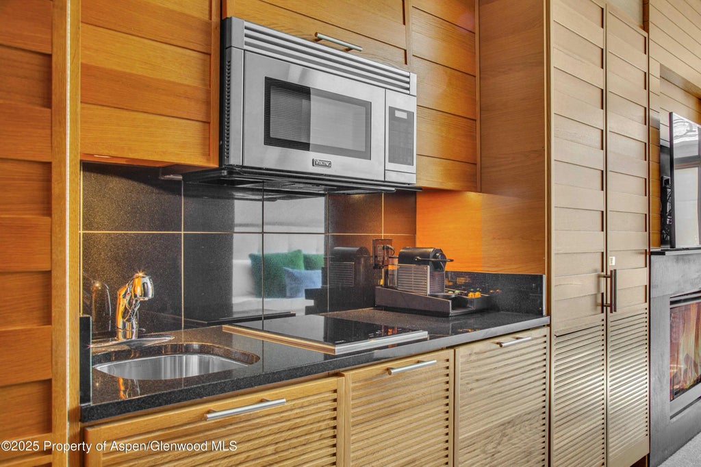 6 of 15 - 130 Wood Road 736, Snowmass Village, CO
