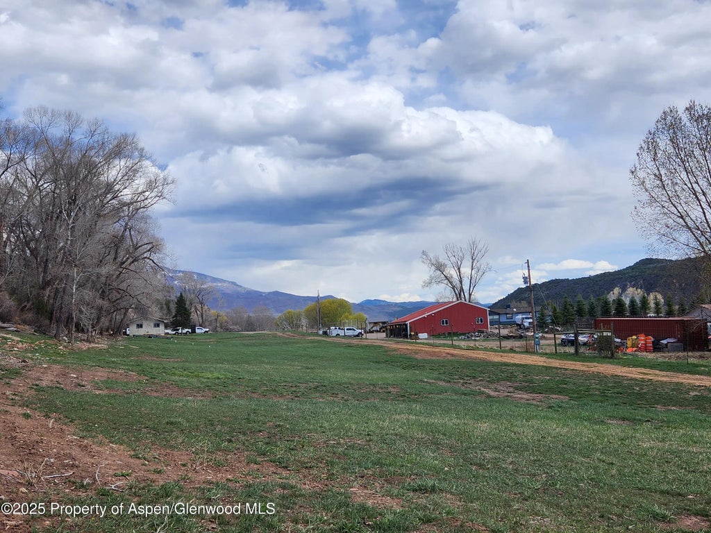 8 of 18 - 3659 Co Rd 100, Carbondale, CO