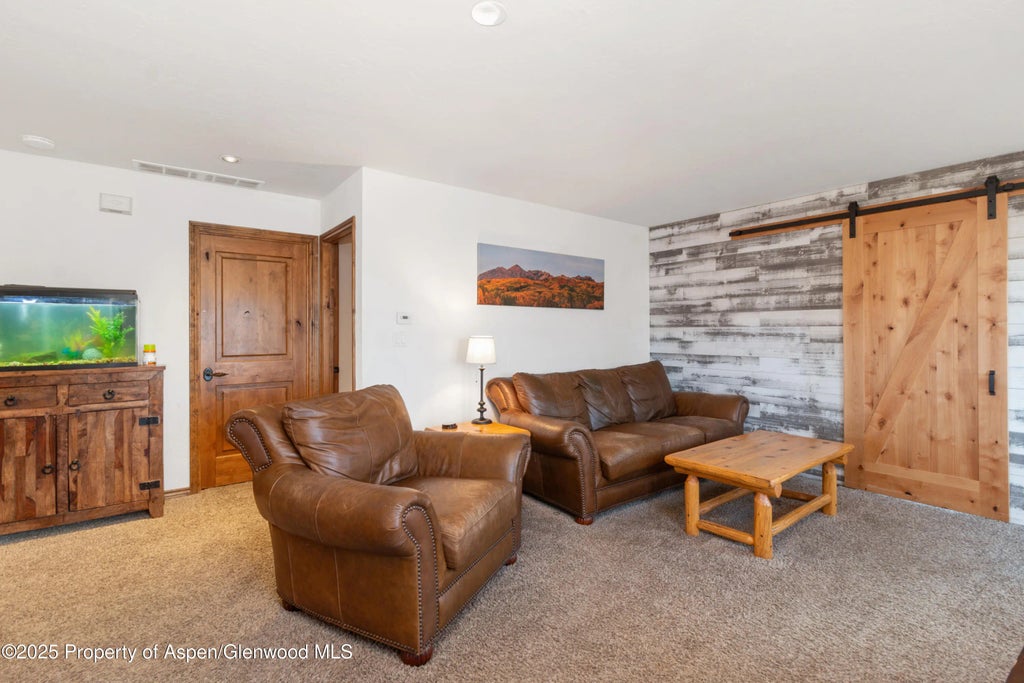 1468 W Main Street, Carbondale