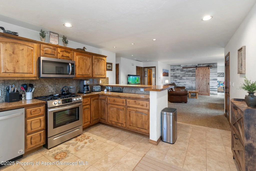 3 of 23 - 1468 W Main Street, Carbondale, CO