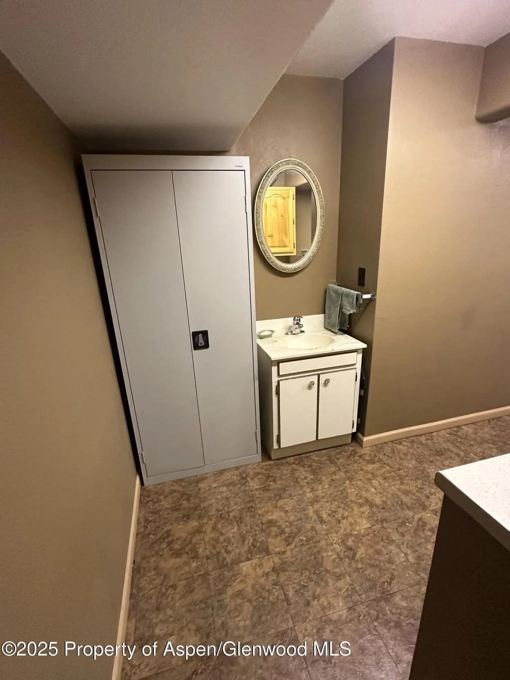 32 of 40 - 595 Colorado Street, Craig, CO