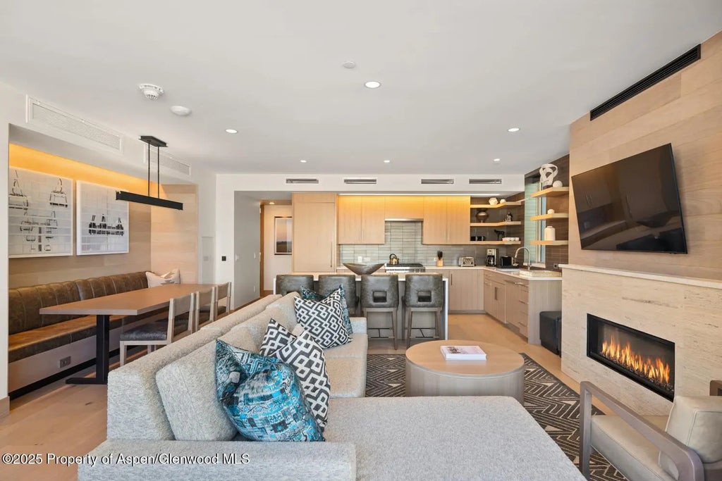 11 of 30 - 130 Wood Road 152, Snowmass Village, CO