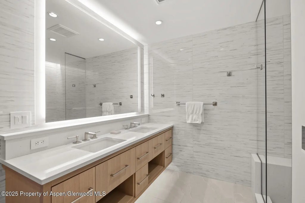 26 of 30 - 130 Wood Road 152, Snowmass Village, CO