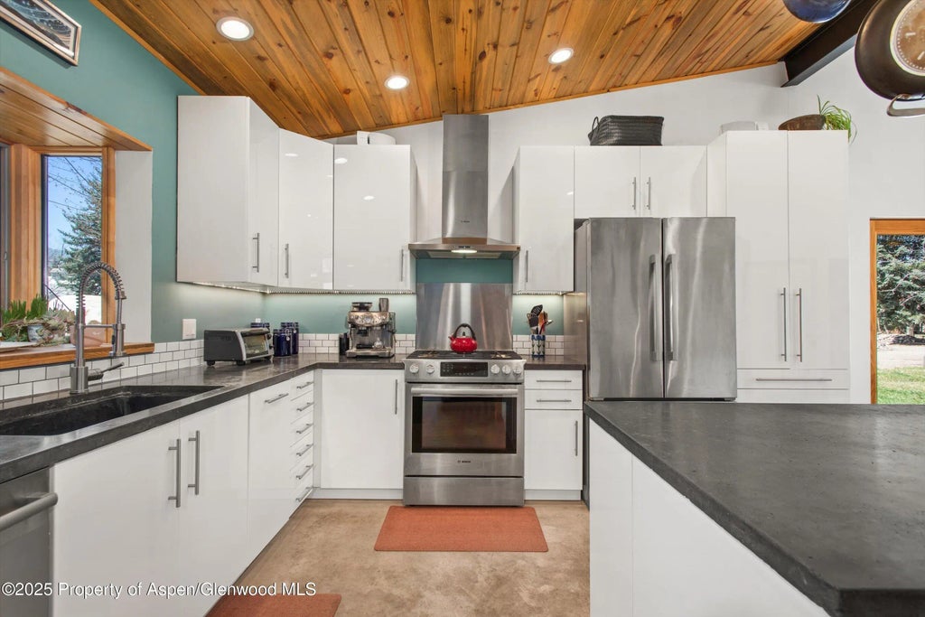 20 of 40 - 88 Pine Street, Carbondale, CO