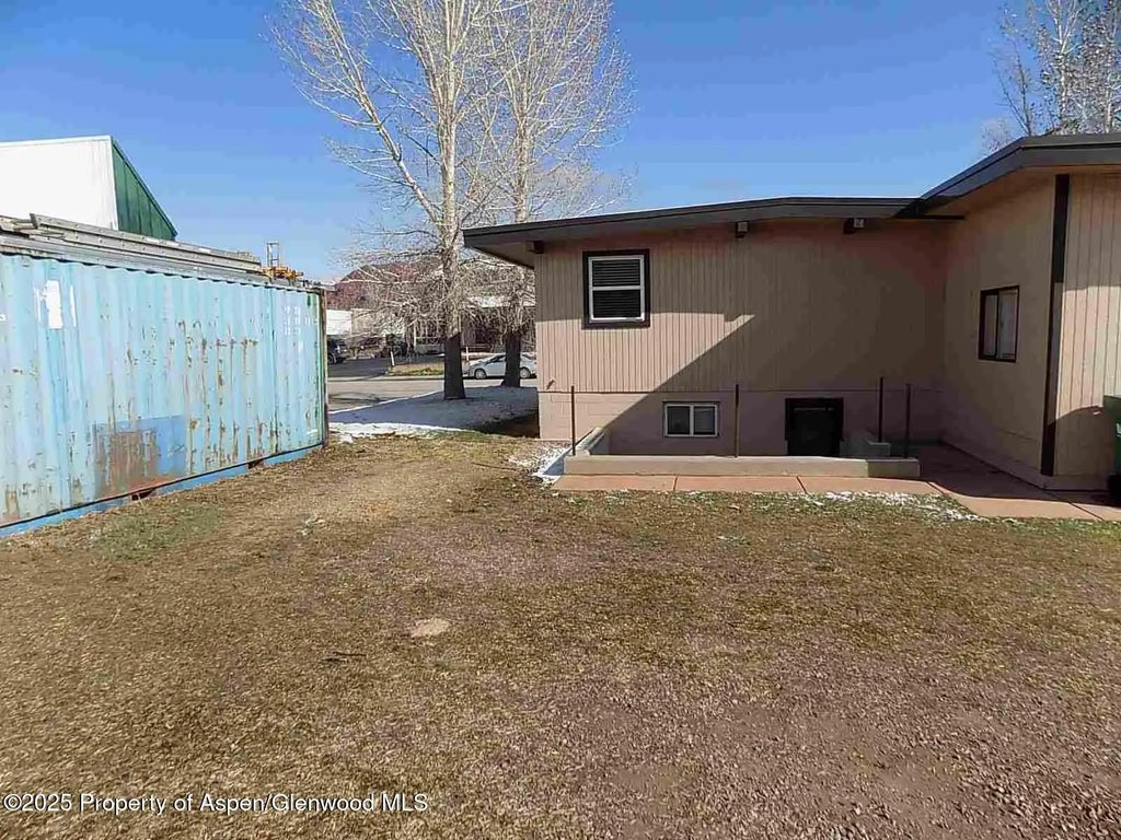 24 of 24 - 1044 Main Street, Carbondale, CO