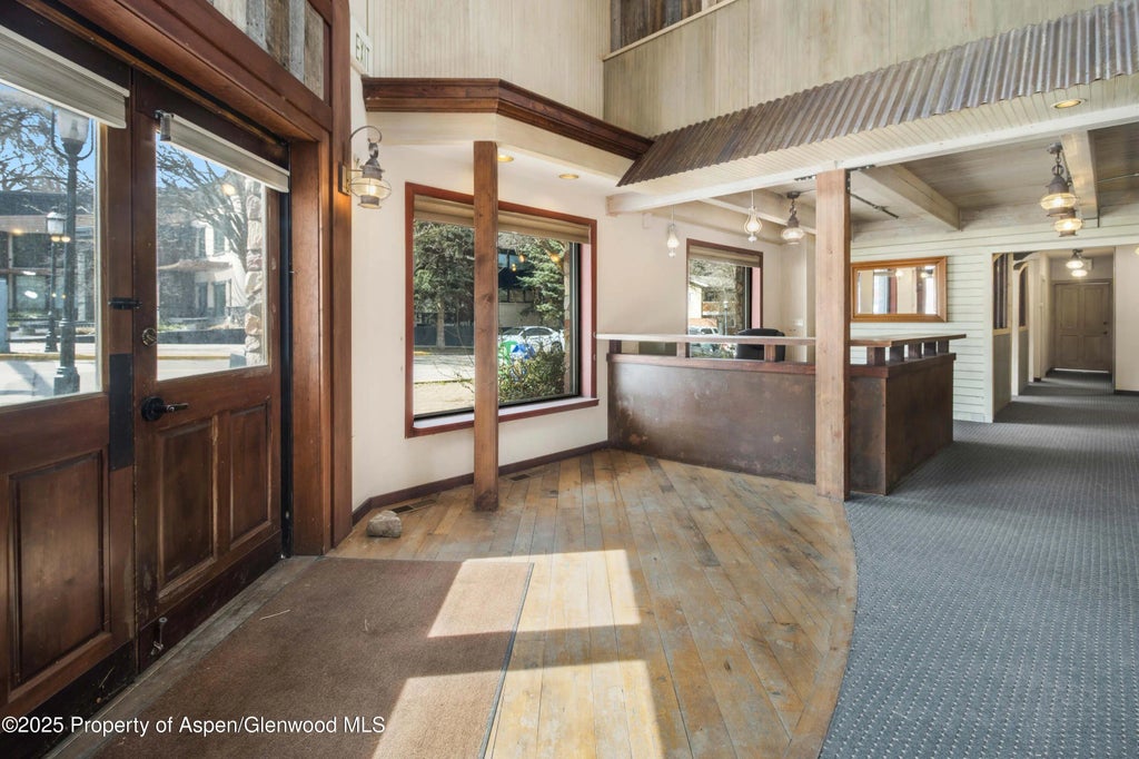 1 of 37 - 931 Grand Avenue, Glenwood Springs, CO