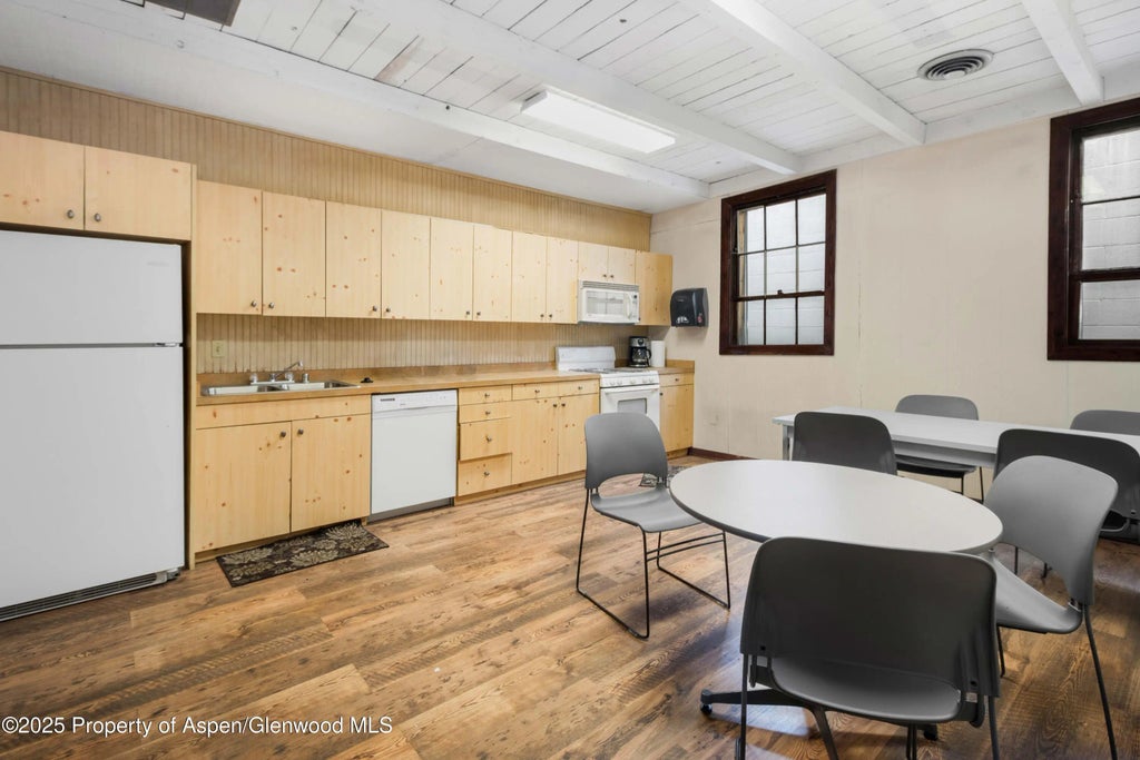 18 of 37 - 931 Grand Avenue, Glenwood Springs, CO