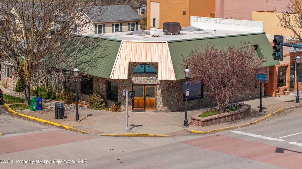 2 of 37 - 931 Grand Avenue, Glenwood Springs, CO