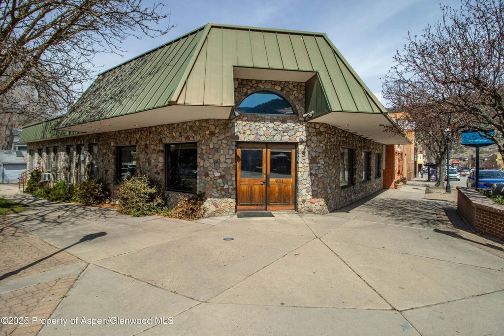 32 of 37 - 931 Grand Avenue, Glenwood Springs, CO