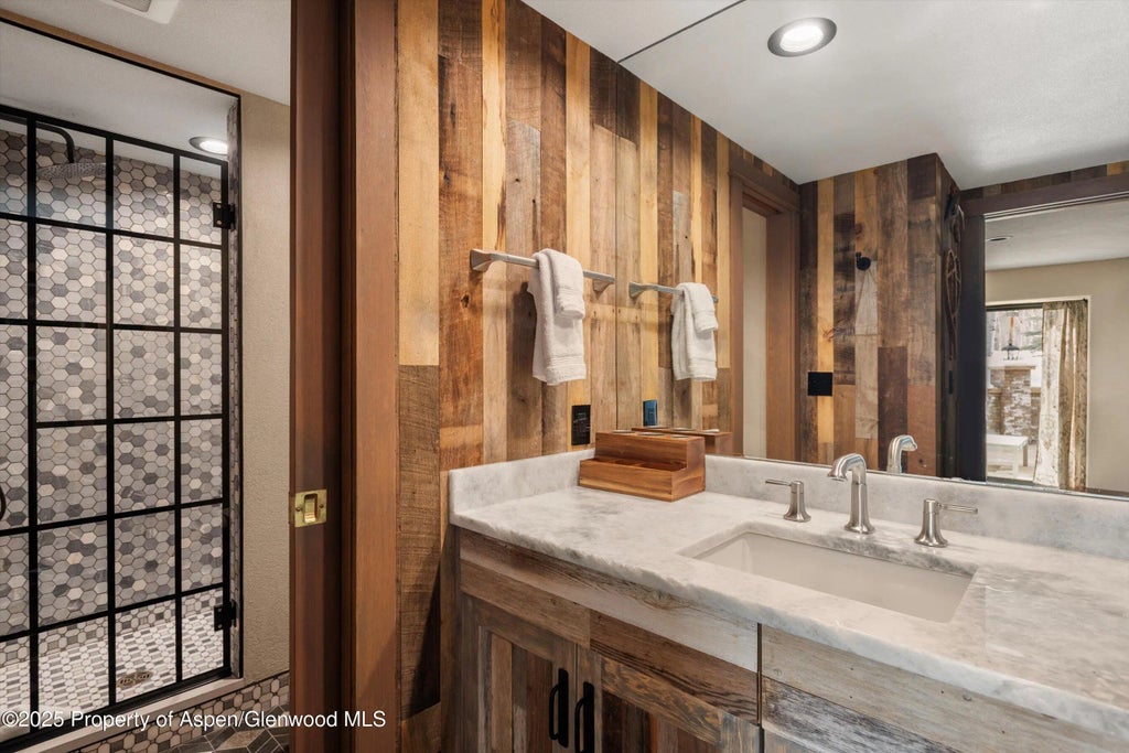 27 of 39 - 303 Conundrum Creek Road, Aspen, CO