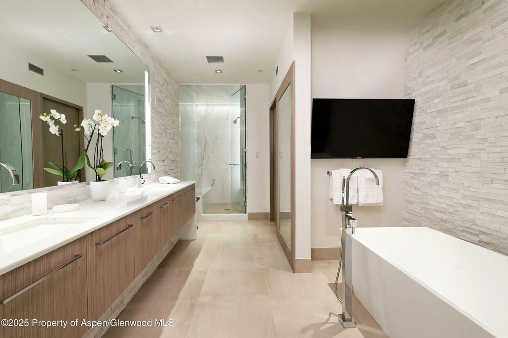 19 of 50 - 126 Juan Street, Aspen, CO
