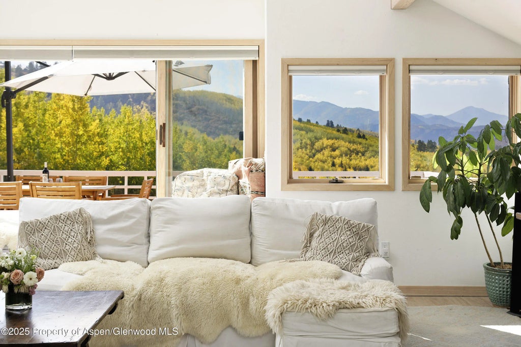 20 of 30 - 1833 West Buttermilk Road, Aspen, CO