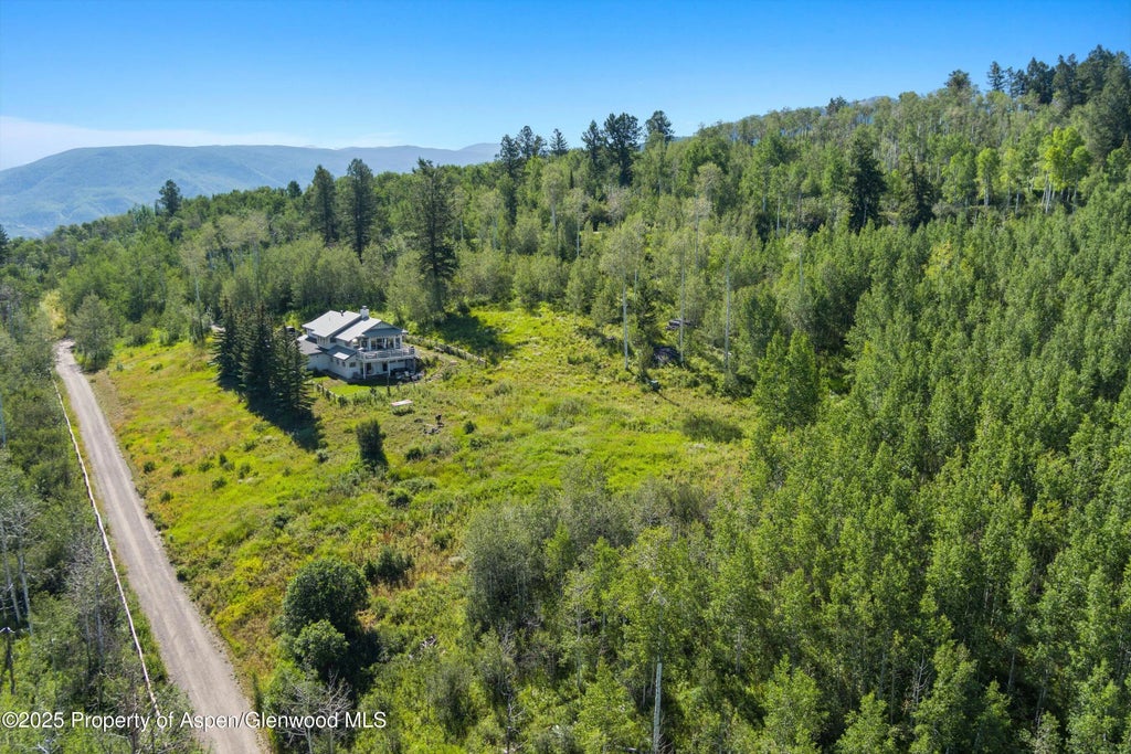7 of 30 - 1833 West Buttermilk Road, Aspen, CO
