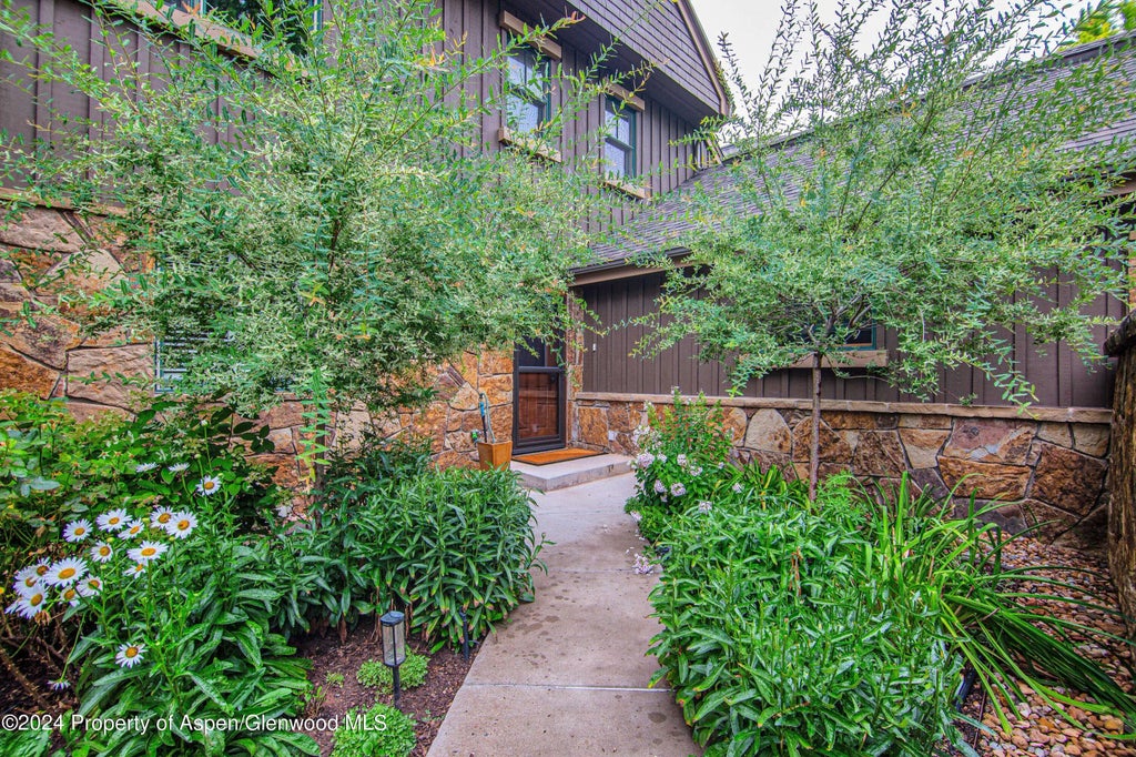 15 of 39 - 112 Golden Bear Drive, Carbondale, CO